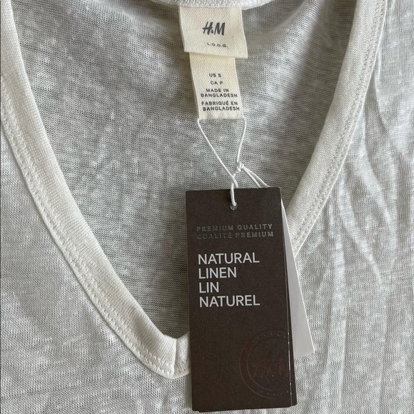 New with tags H&M natural linen v-neck tee - Picture 2 of 2